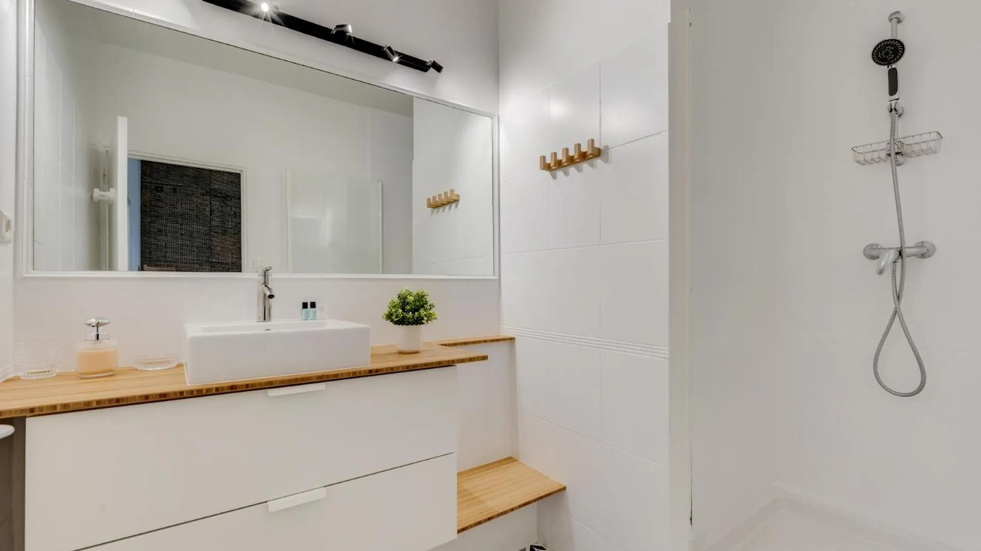 Ferienwohnung Bleu Klein - Climatisation, Wifi, Calme Toulouse Apartment